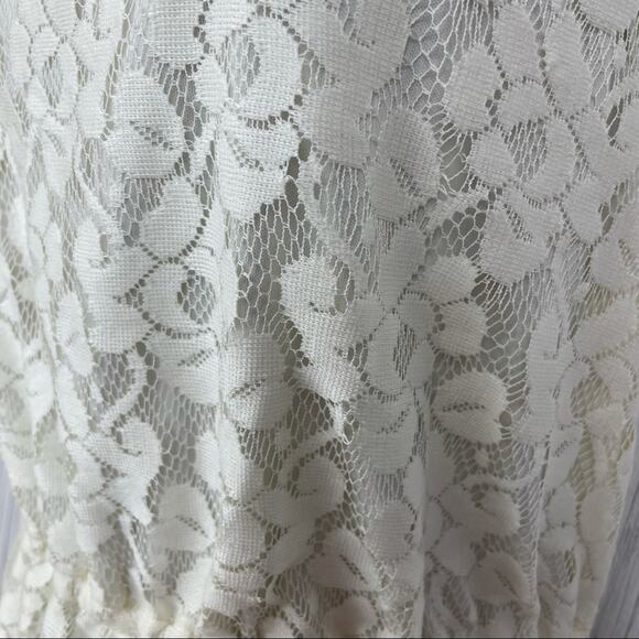 Miami cream lace romper size medium - Picture 3 of 9